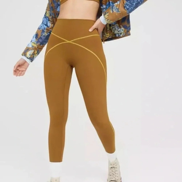 Offline By Aerie 7/8 Legging Green Hi Rise Long Inseam Women's Mustard Color - Picture 1 of 4